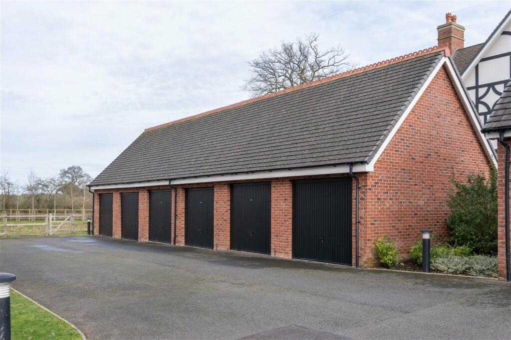 Additional image 12 of Butterwick Close, Barnt Green, B45 8DJ