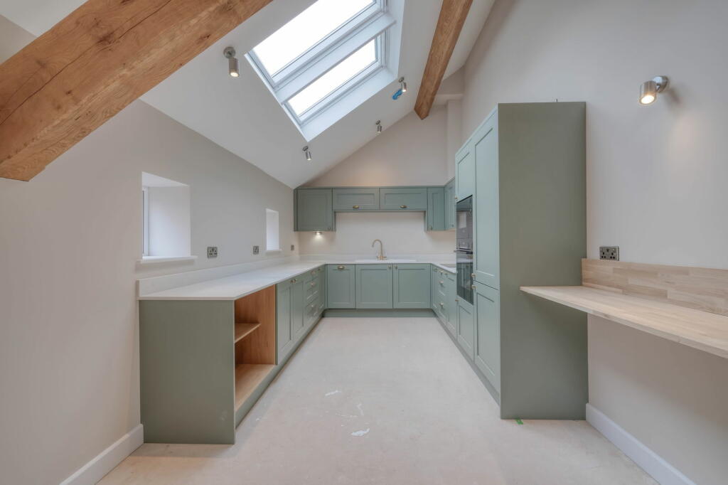 Additional image 6 of 7 Lion & Lamb Barns, Droitwich Road, Bradley Green B96 6RP