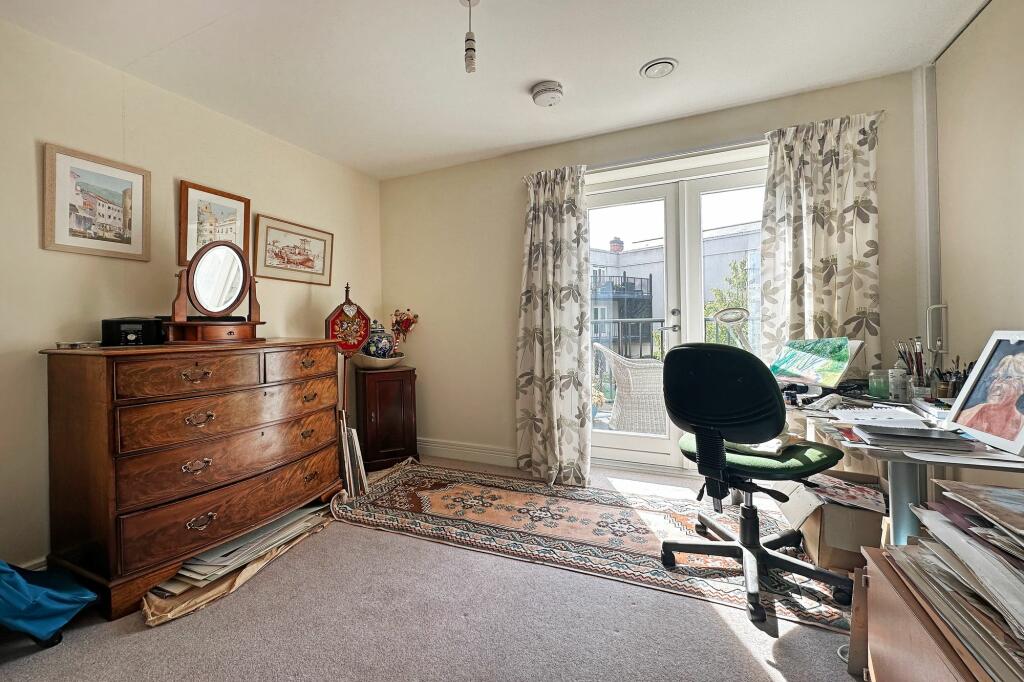 Additional image 5 of High Street, Knowle, B93