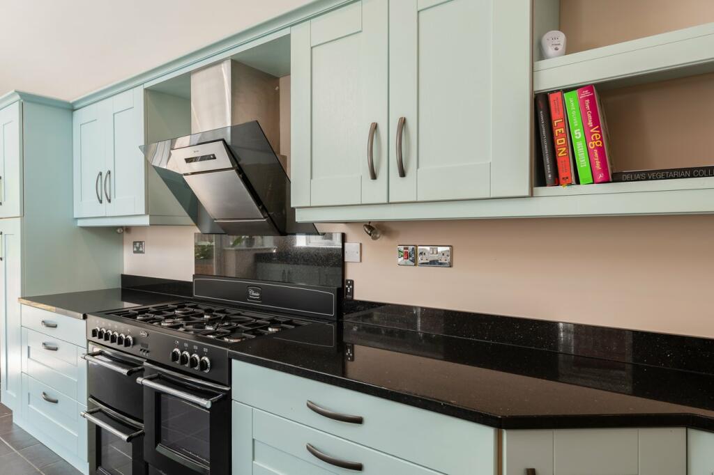 Additional image 13 of Chestnut Walk, Henley in Arden, Warwickshire, B95