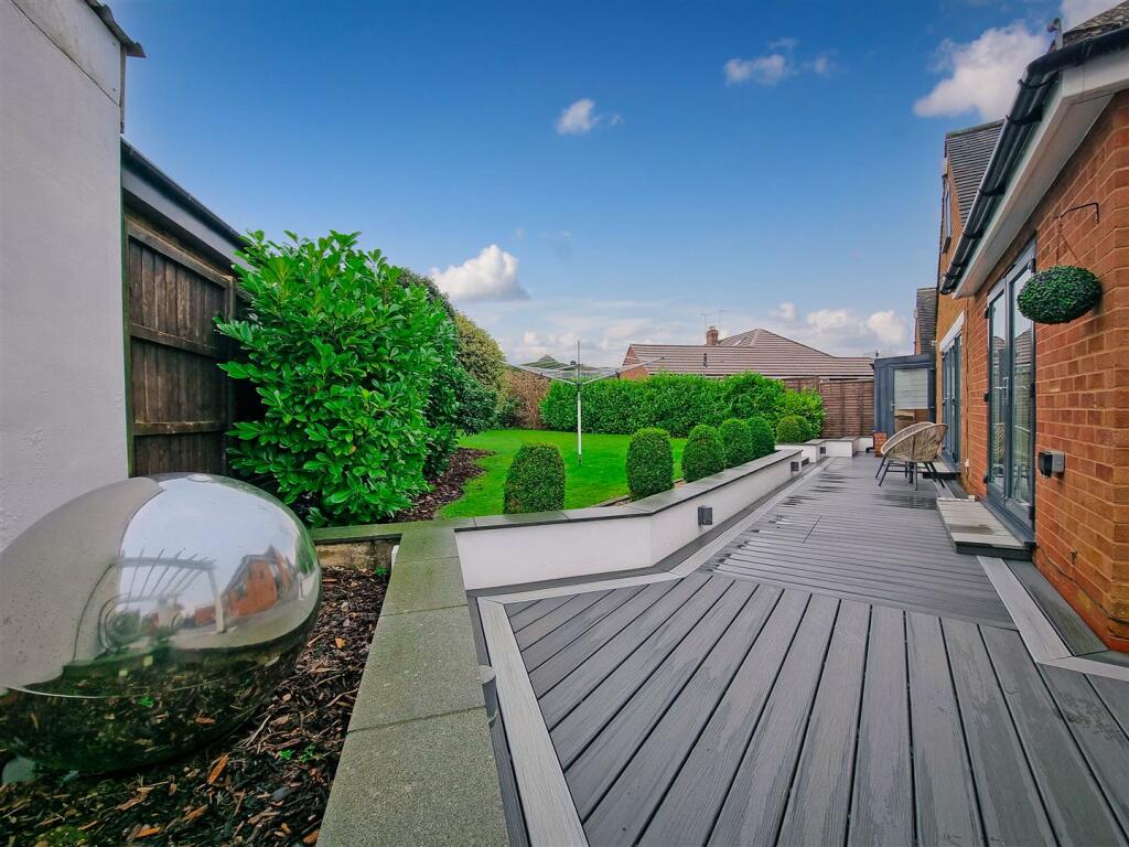 Additional image 22 of Meadow Road, Wythall