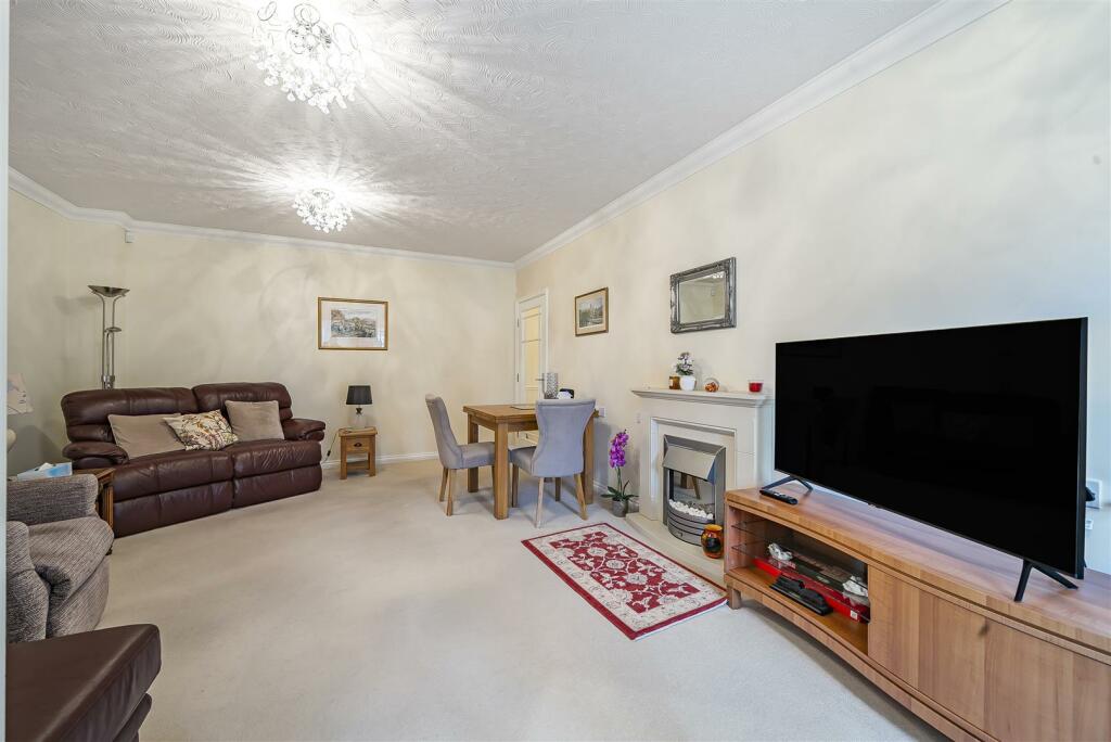 Additional image 8 of Woolmans Lodge, Shirley, Solihull