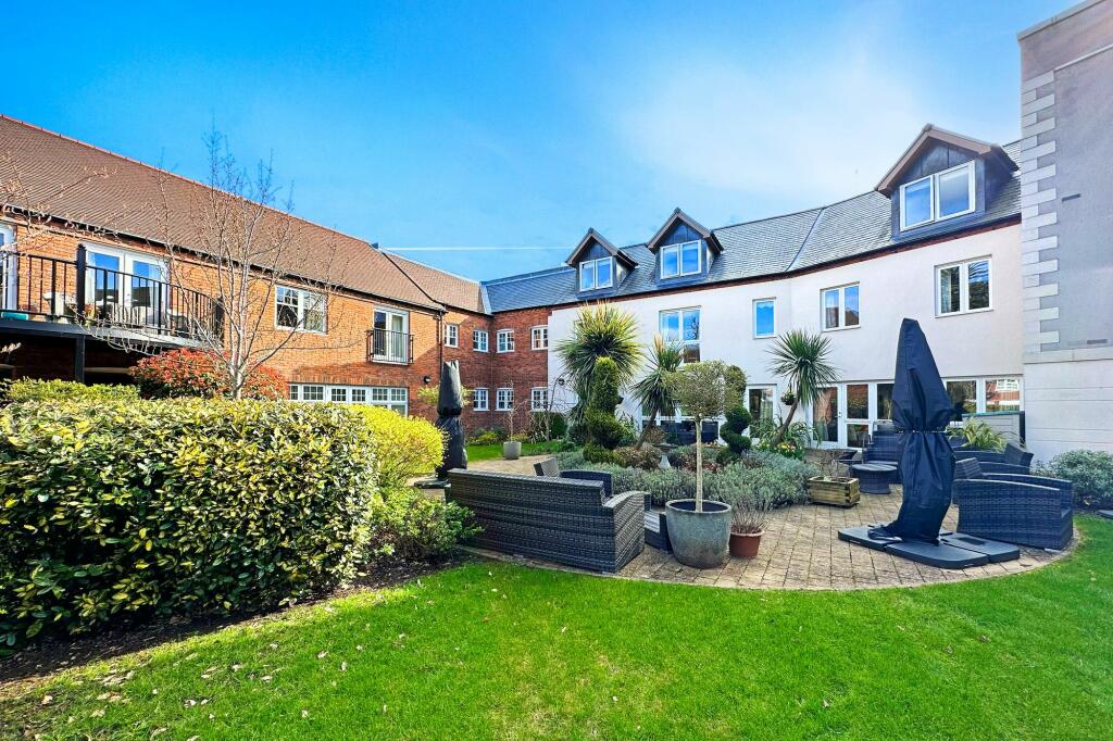 Additional image 7 of High Street, Knowle, B93