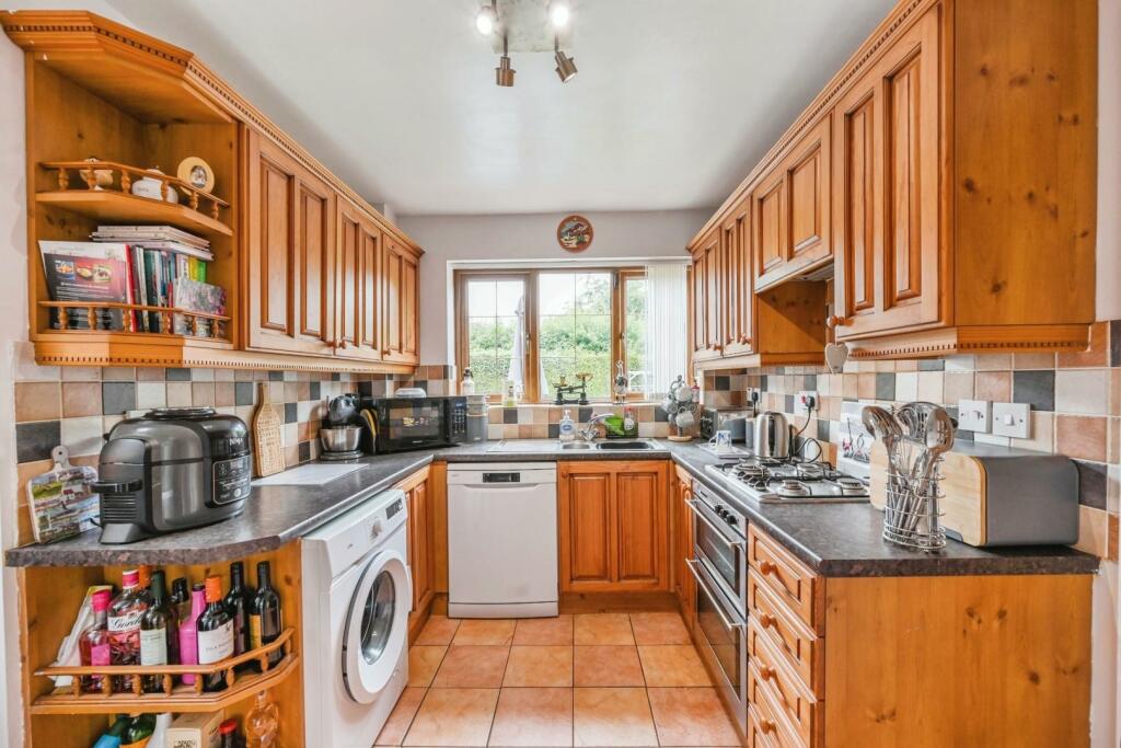 Additional image 5 of Mossdale, Wilnecote, Tamworth