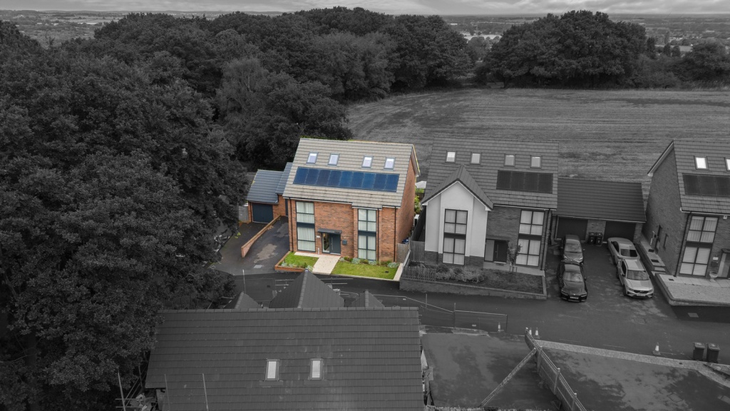 Additional image 47 of Heathfield House, 3 Oaks View Rise