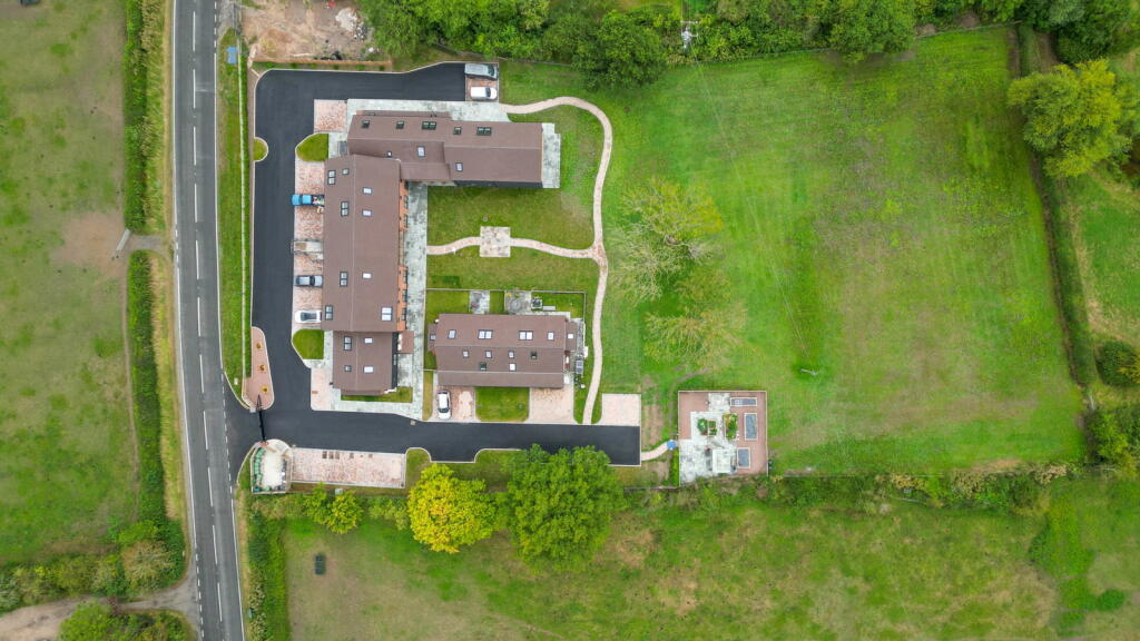 Additional image 14 of 3 Lion & Lamb Barns, Droitwich Road, Bradley Green B96 6RP