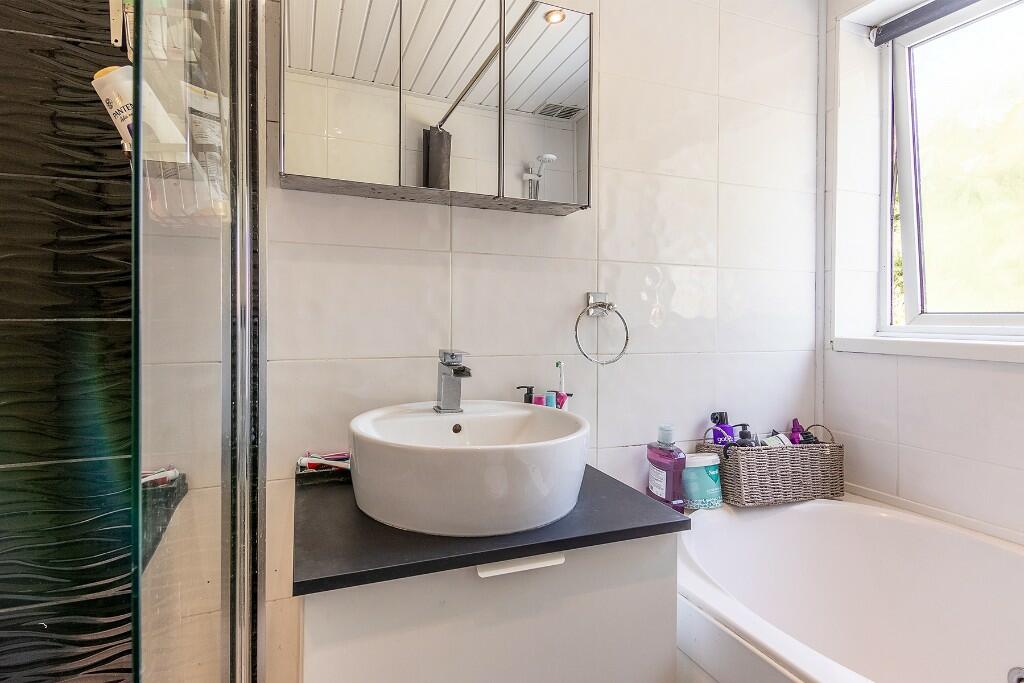 Additional image 13 of Meadow Close, B94