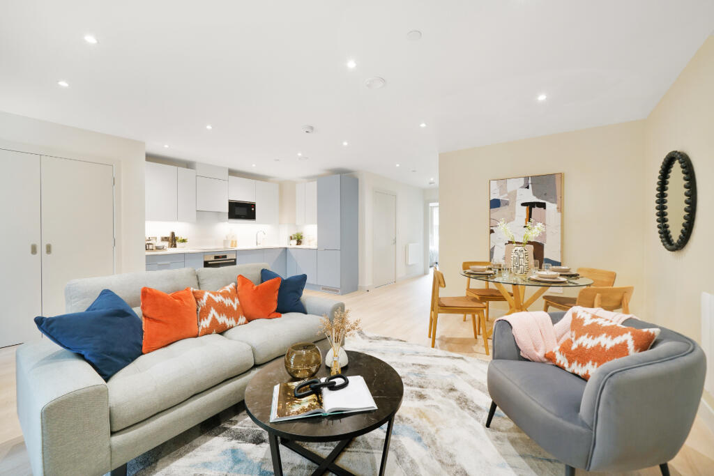 Additional image 5 of Guild Point