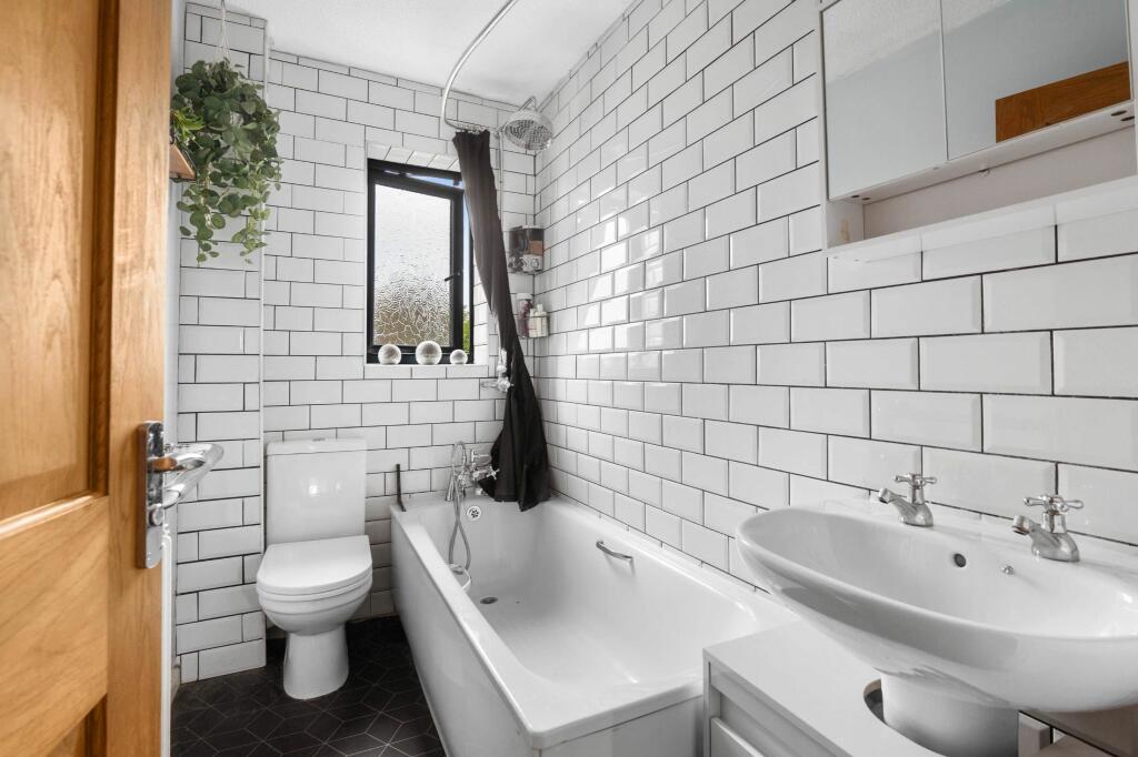 Additional image 10 of Rufford Close, Alcester, B49