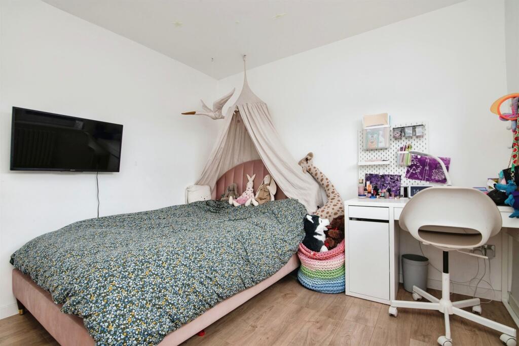 Additional image 4 of Selkirk Close, West Bromwich