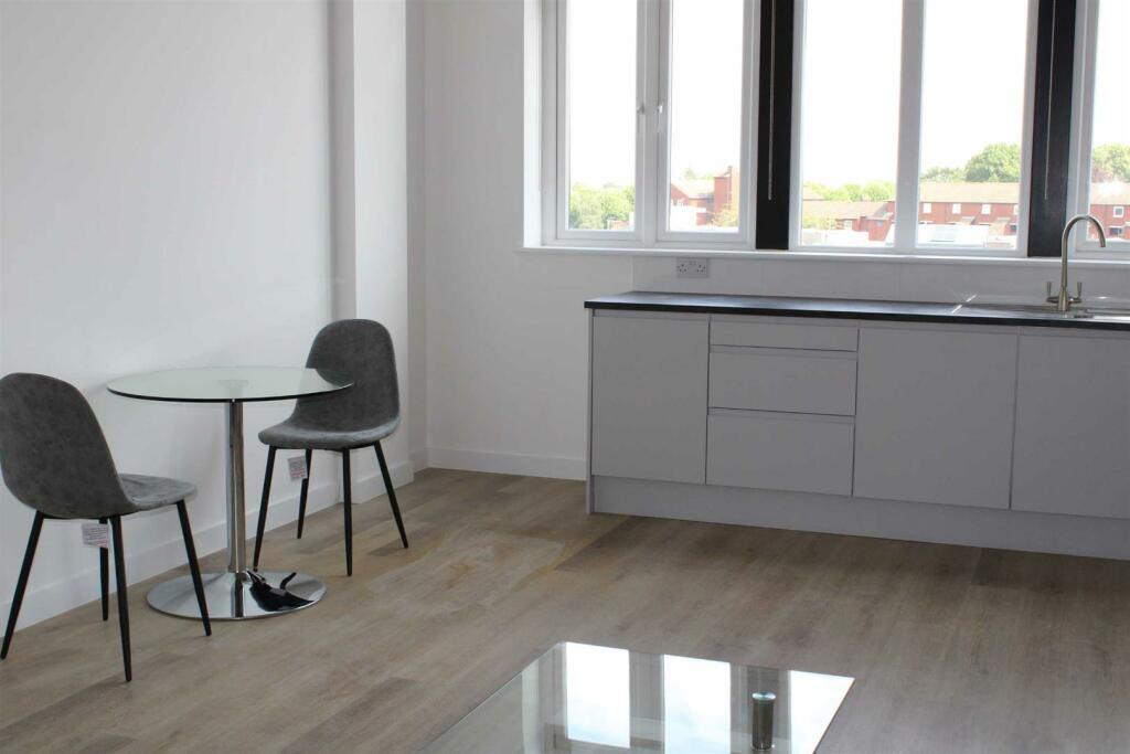 Additional image 4 of 150 High Street, West Bromwich