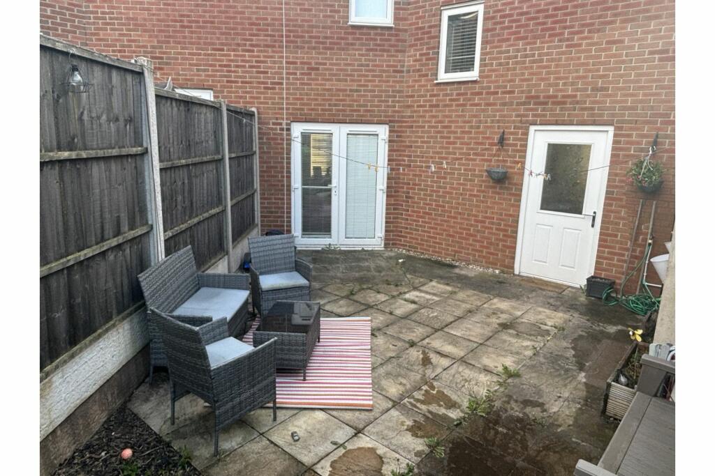 Additional image 24 of St. Vincent Crescent, West Bromwich, B70