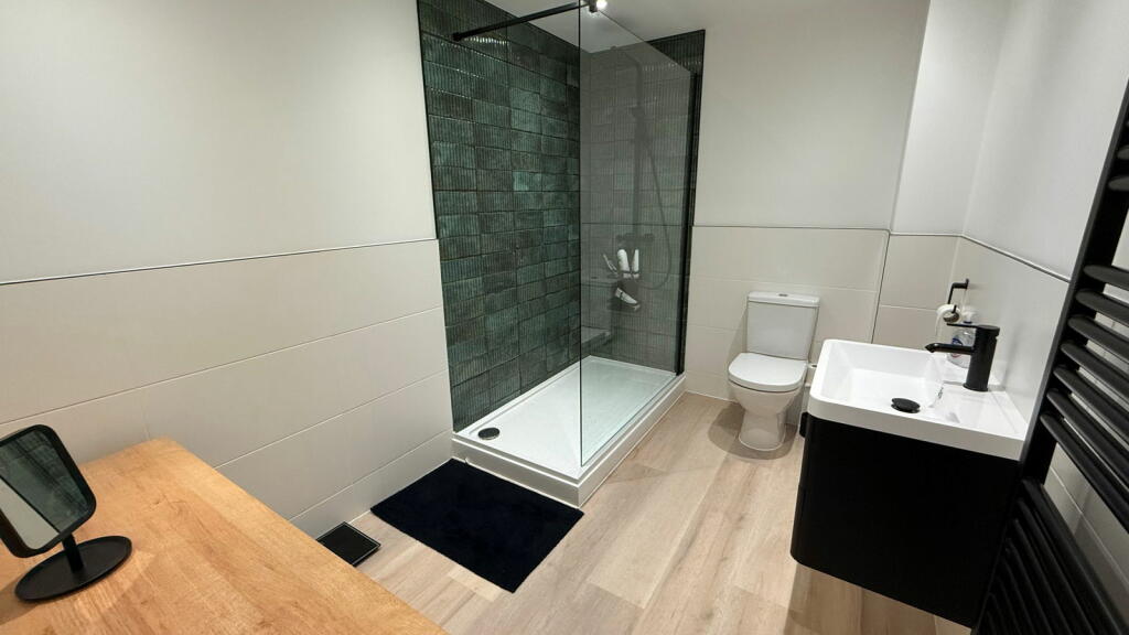 Additional image 25 of Shutt Lane, Earlswood