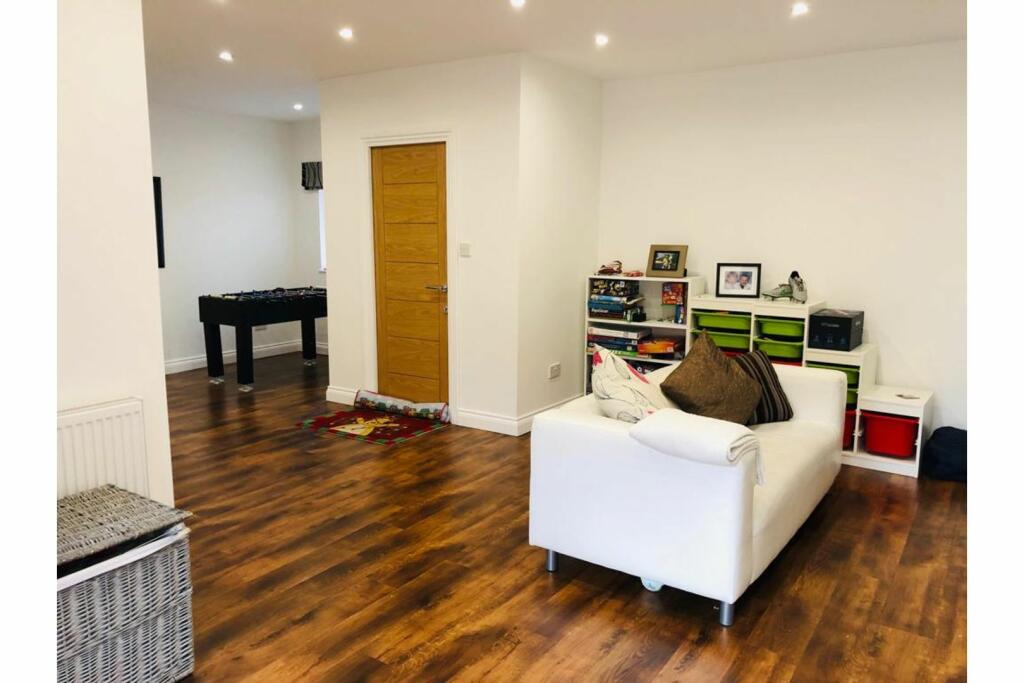 Additional image 11 of Widney Manor Road, Solihull, B91