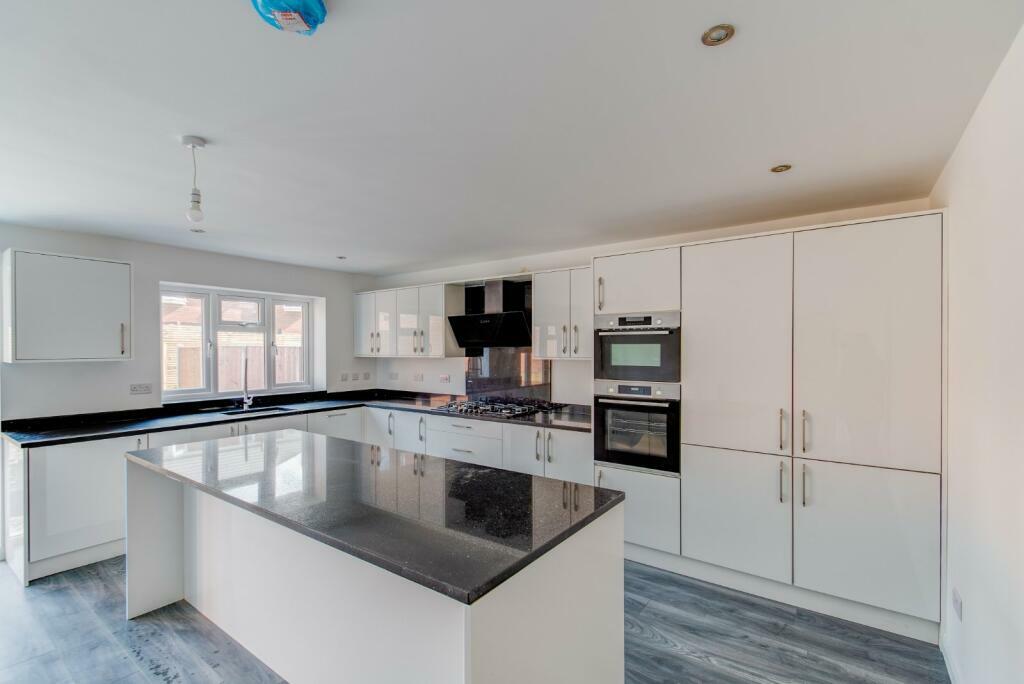 Additional image 3 of Drews Holloway, Halesowen, B63