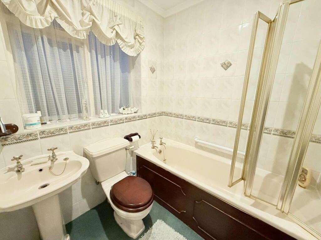 Additional image 11 of Bardon Drive, Shirley