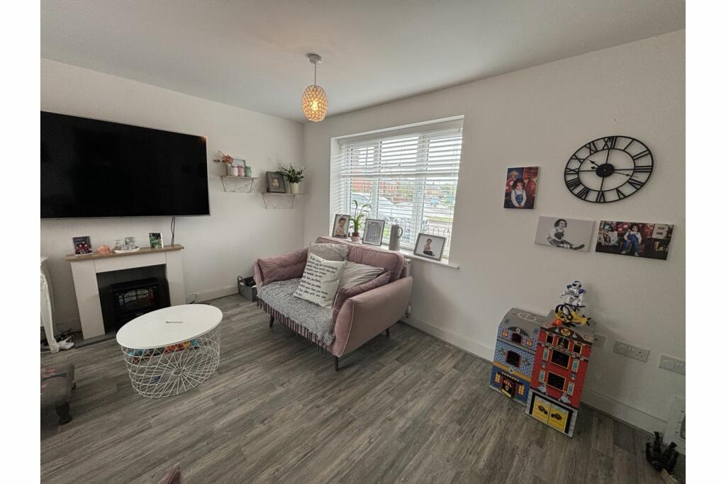 Additional image 30 of St. Vincent Crescent, West Bromwich, B70