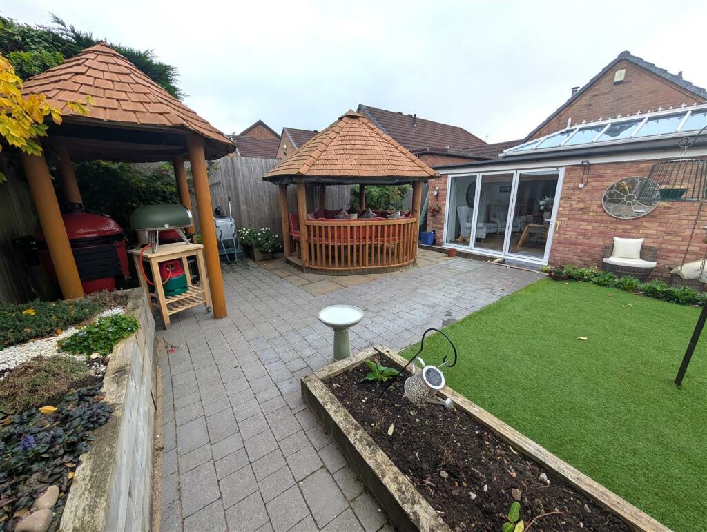 Additional image 10 of Higgs Field Crescent, Cradley Heath