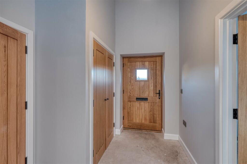 Additional image 11 of 1 Lion & Lamb Barns, Droitwich Road, Bradley Green B96 6RP