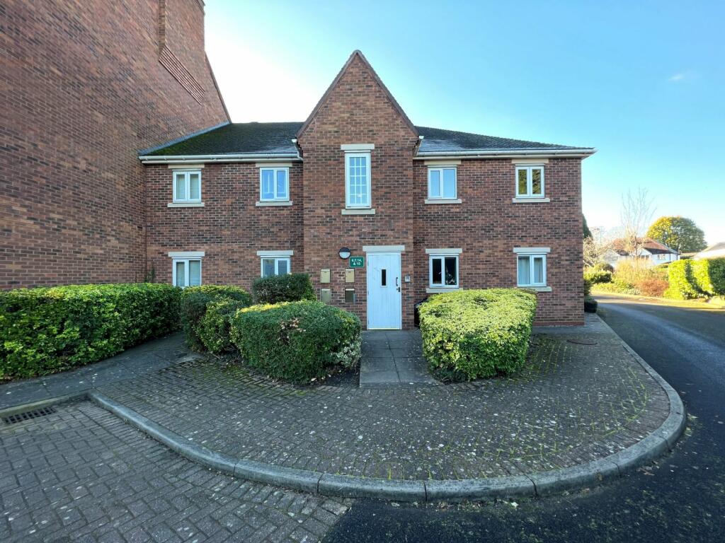 Primary image of Yew Tree Lane, Solihull, West Midlands, B91