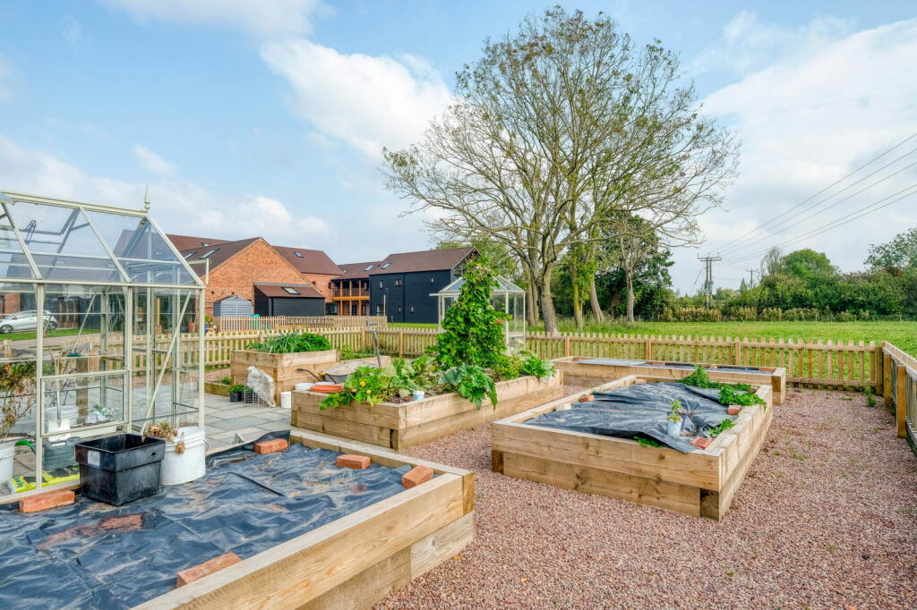 Additional image 17 of 3 Lion & Lamb Barns, Droitwich Road, Bradley Green B96 6RP