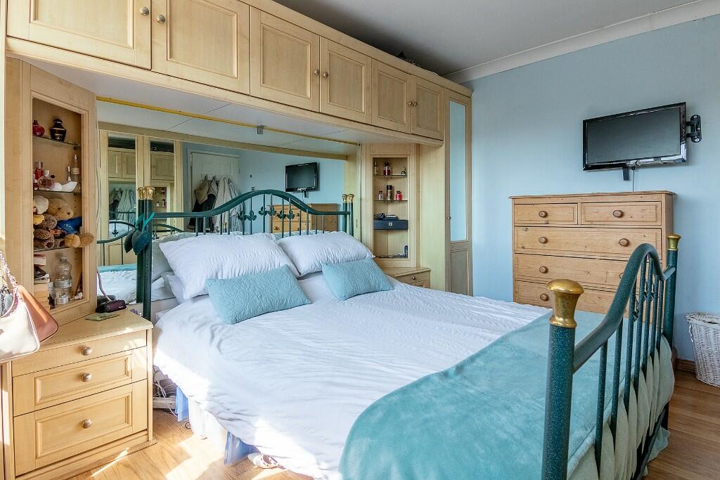 Additional image 24 of Meadow Close, B94