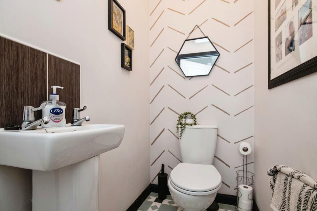 Additional image 8 of Epping Close, REDDITCH, Worcestershire, B97