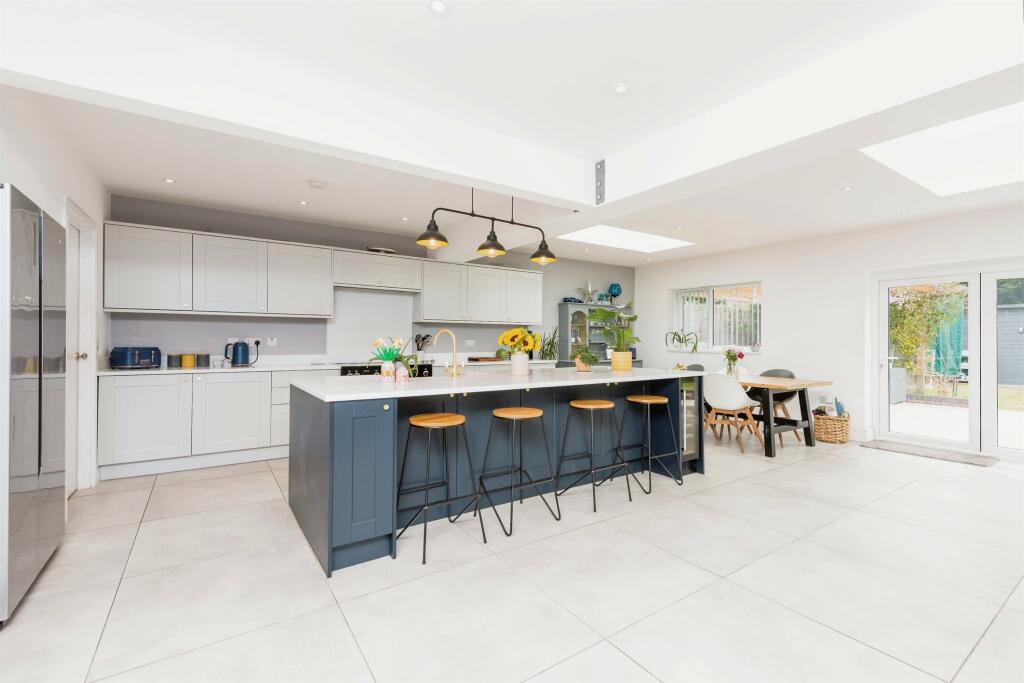 Additional image 4 of Tamworth Road, Kingsbury, TAMWORTH