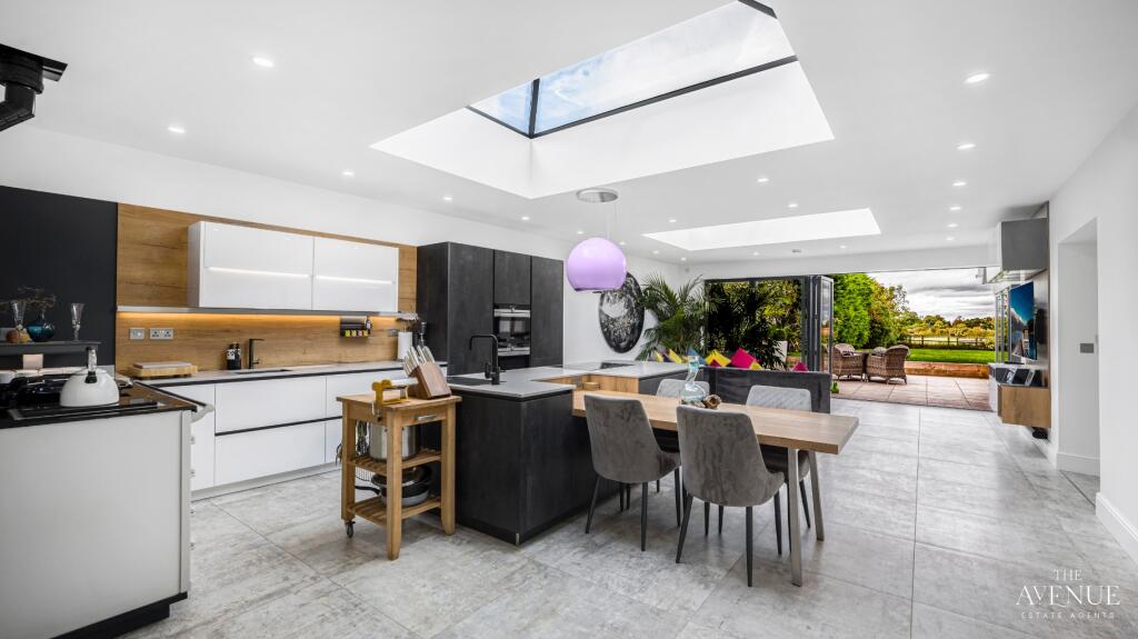 Additional image 10 of Stoneyfields, Bulls Lane, Sutton Coldfield, B76 9QN