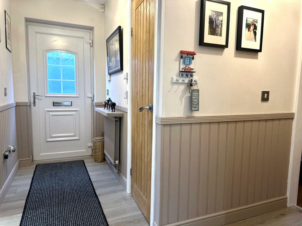 Additional image 4 of Browns Lane, Dordon, B78