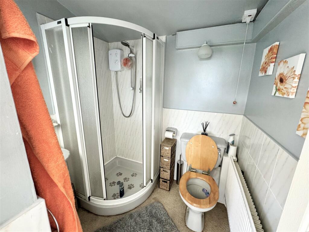 Additional image 12 of Wood Lane, Earlswood