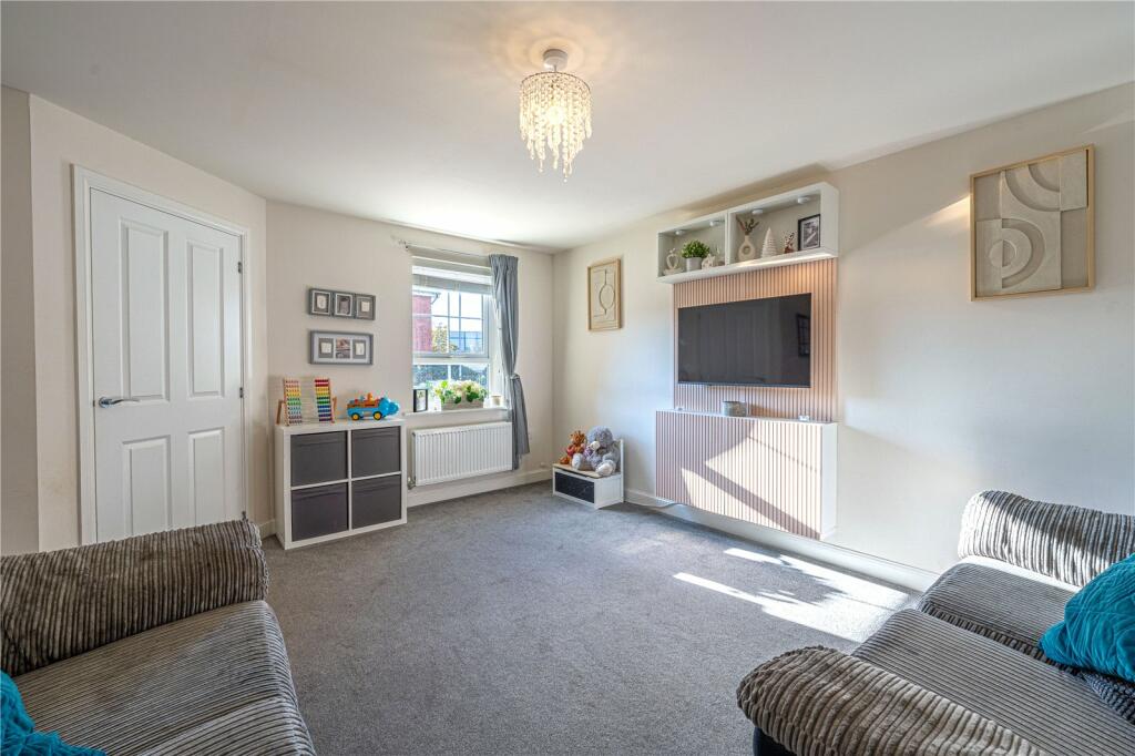 Additional image 31 of Bingley Avenue, Tamworth, Staffordshire, B78