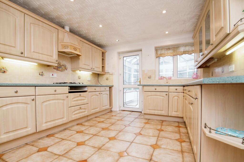 Additional image 10 of Hollies Rise, Cradley Heath, B64