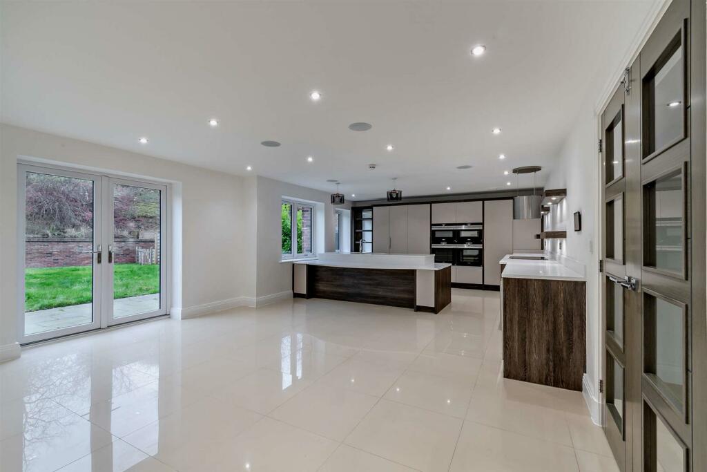 Additional image 3 of De Montfort House, Haven Pastures, Henley-in-Arden