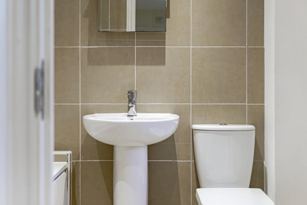 Additional image 4 of Market Way Henley In Arden B95