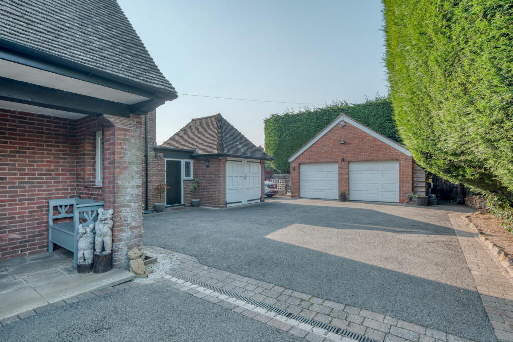 Additional image 21 of College Road, Bromsgrove, B60 2NF