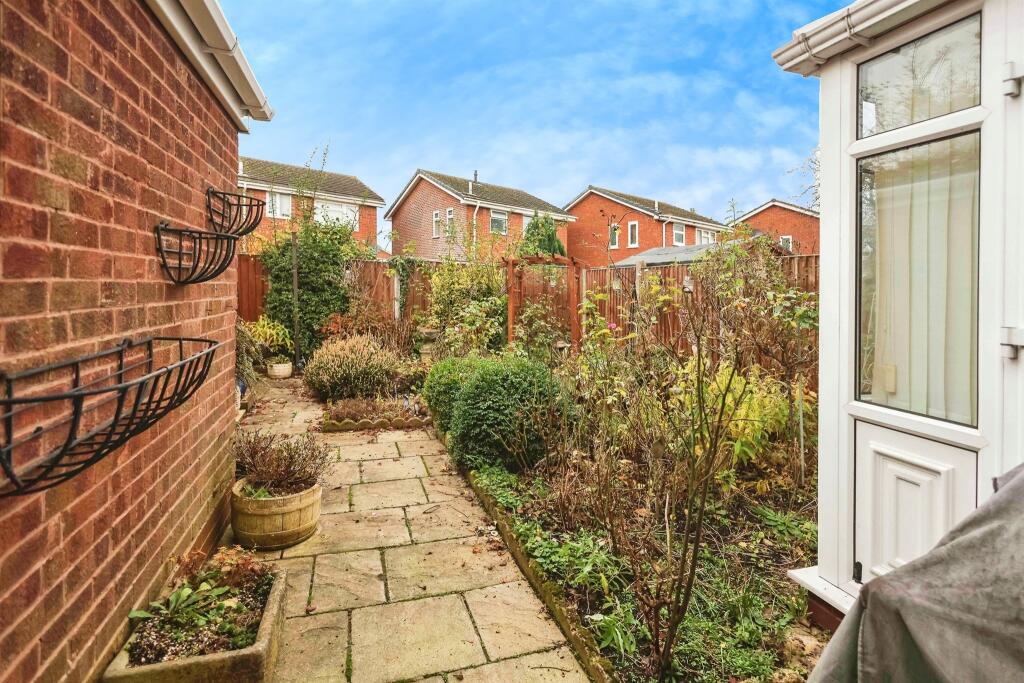 Additional image 13 of Macdonald Close, Tividale, Oldbury