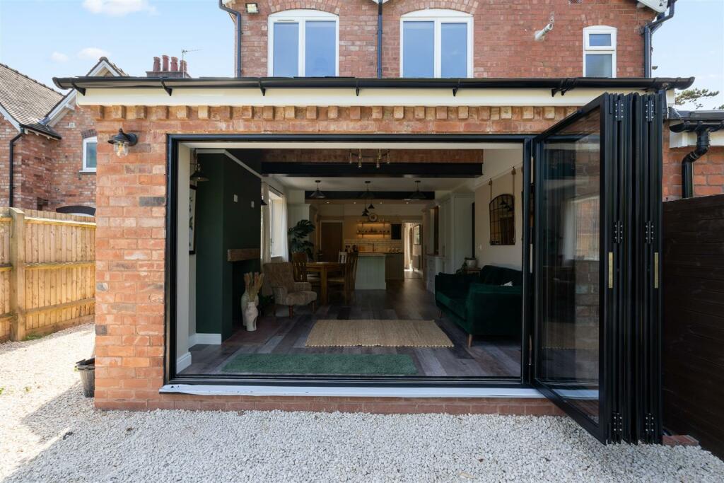 Additional image 18 of A four bedroom semi-detached house on Warwick Road, Knowle, Solihull