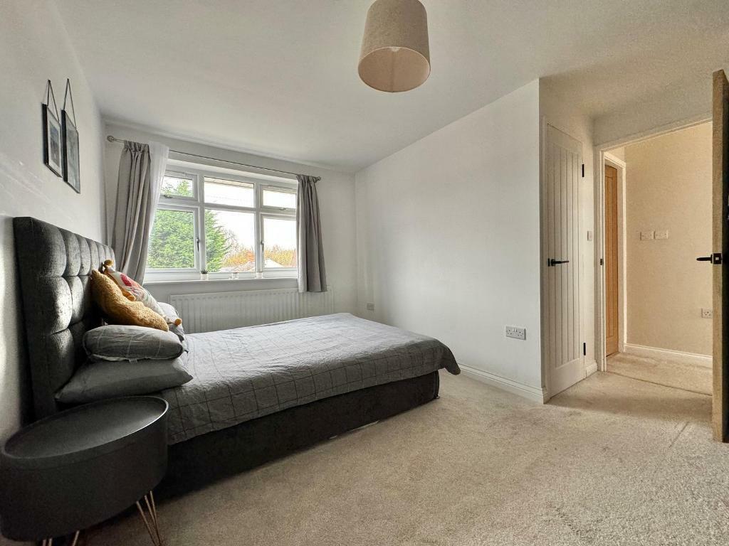 Additional image 10 of Burghley Drive, West Bromwich, B71 3LX