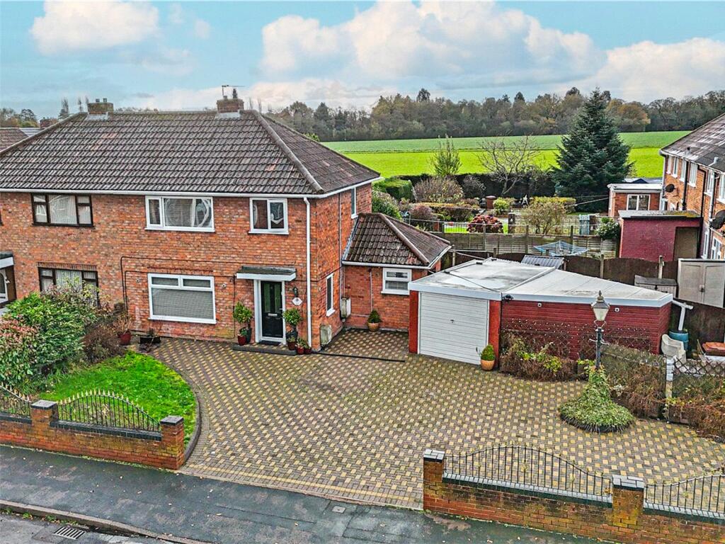 Brookside Road, Mile Oak, Tamworth, Staffordshire, B78