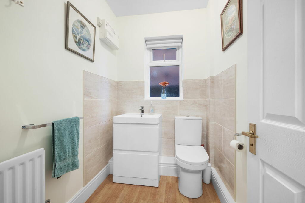 Additional image 8 of Holt Gardens, Studley, B80 7NU