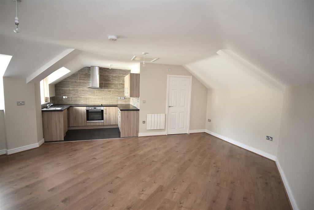 Additional image 3 of Flat 6 Eley Court, Halesowen Street, Rowley Regis