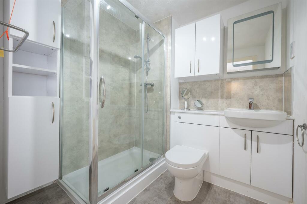 Additional image 3 of Chestnut Walk, Henley-In-Arden