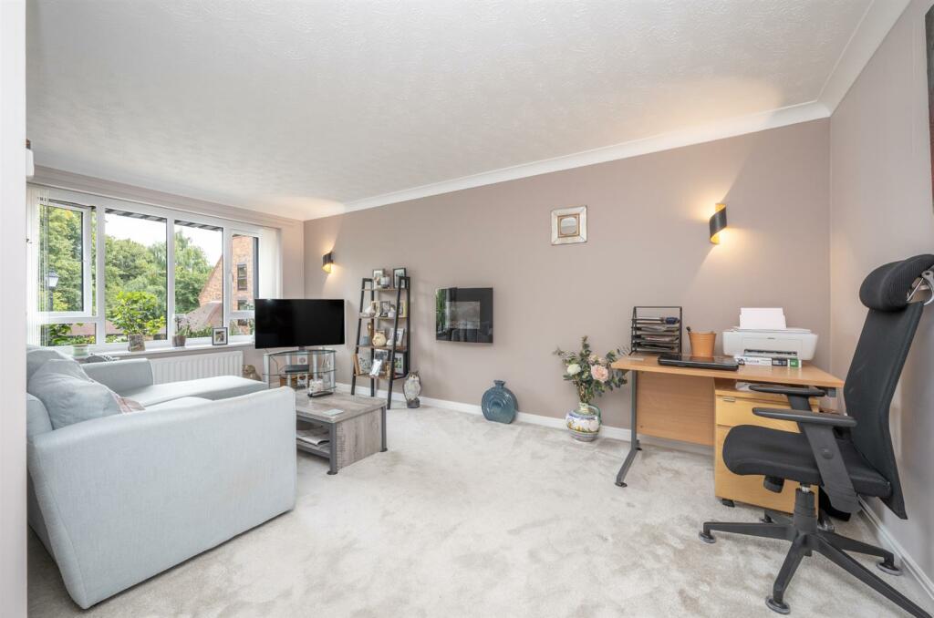 Additional image 13 of Chestnut Walk, Henley-In-Arden