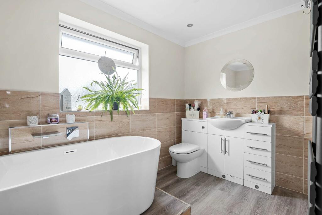 Additional image 13 of Augustine Avenue, Studley, B80