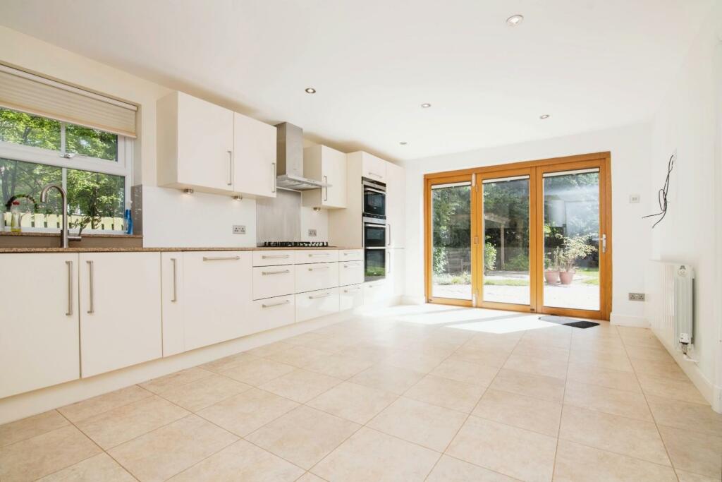 Additional image 4 of Whitefields Gate, Solihull, West Midlands