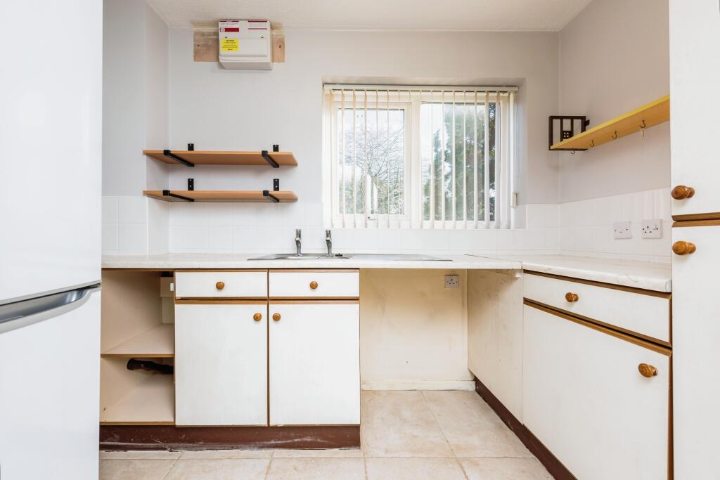 Additional image 3 of Lawrence Court, Tamworth, Staffordshire, B79