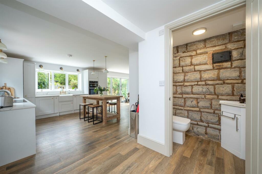 Additional image 8 of Stratford Road, Bidford-On-Avon, Alcester