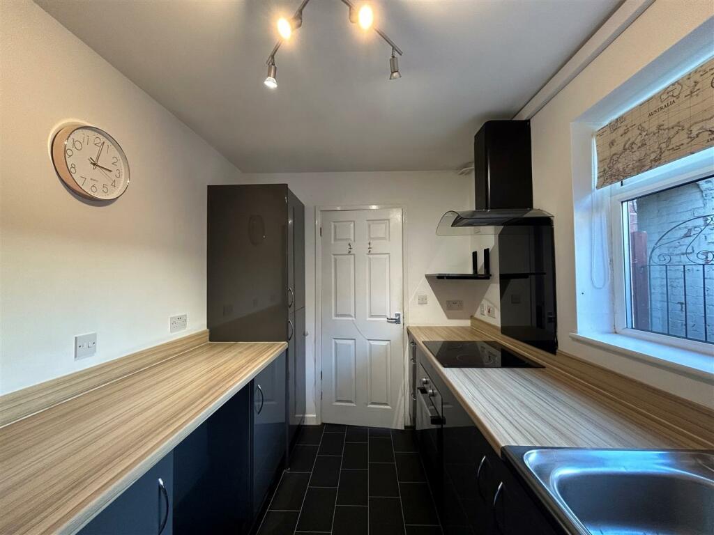 Additional image 14 of Vicarage Road, Halesowen, West Midlands