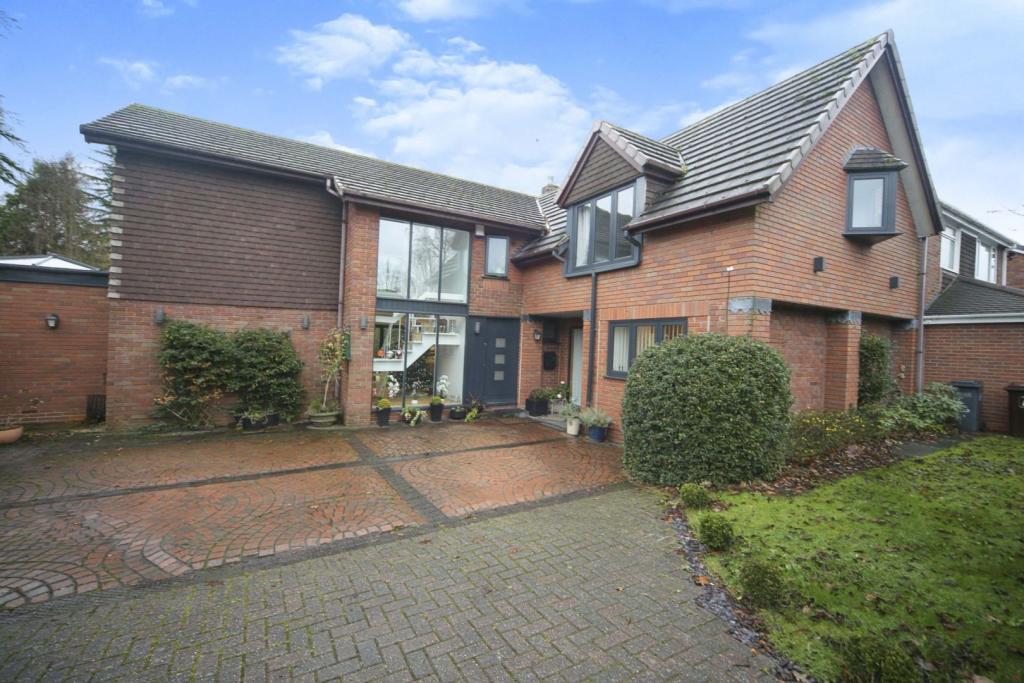 Primary image of Cheswick Way, Solihull, B90